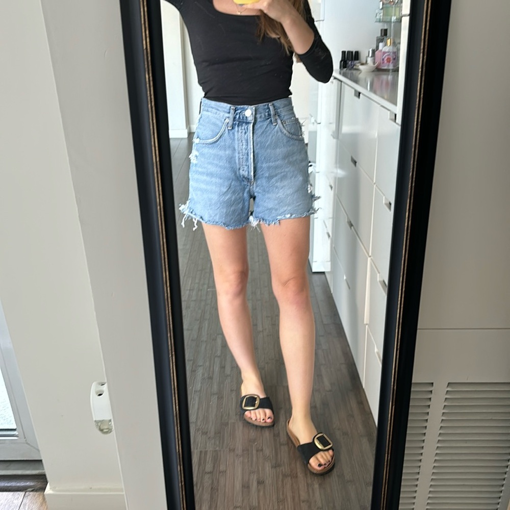 AGOLDE Dee distressed ripped denim jean shorts raw hem